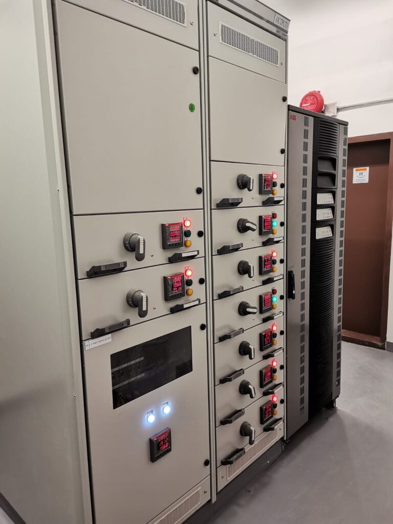 Image of a 400 Amp Transfer Switch - Smart Technical Services